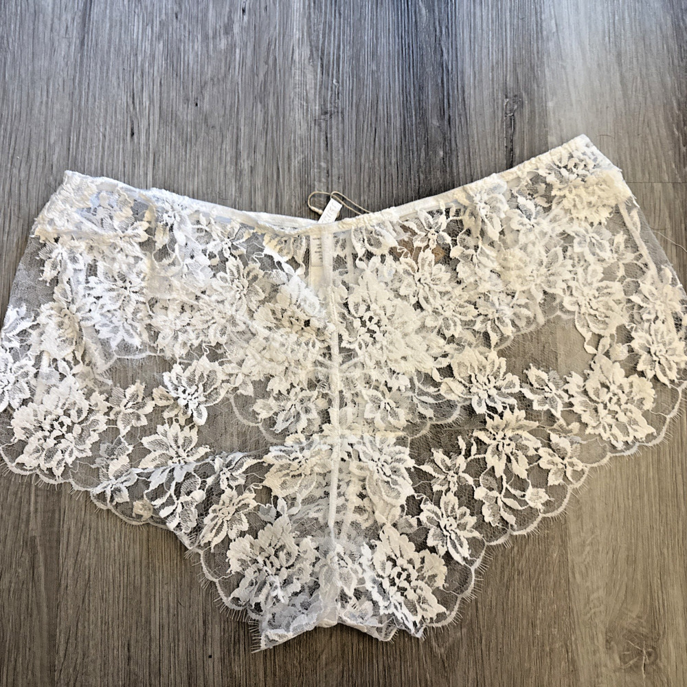 Skims Lace Cami And Short Set, Snow, Large - Picture 5 of 7